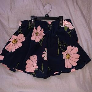 Floral flows shorts
